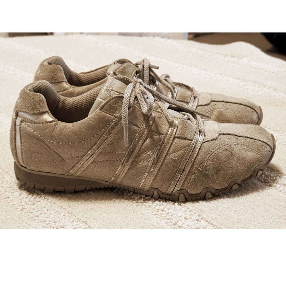 Women's Skeckers Beige Casual Shoes - Picture 7 of 14